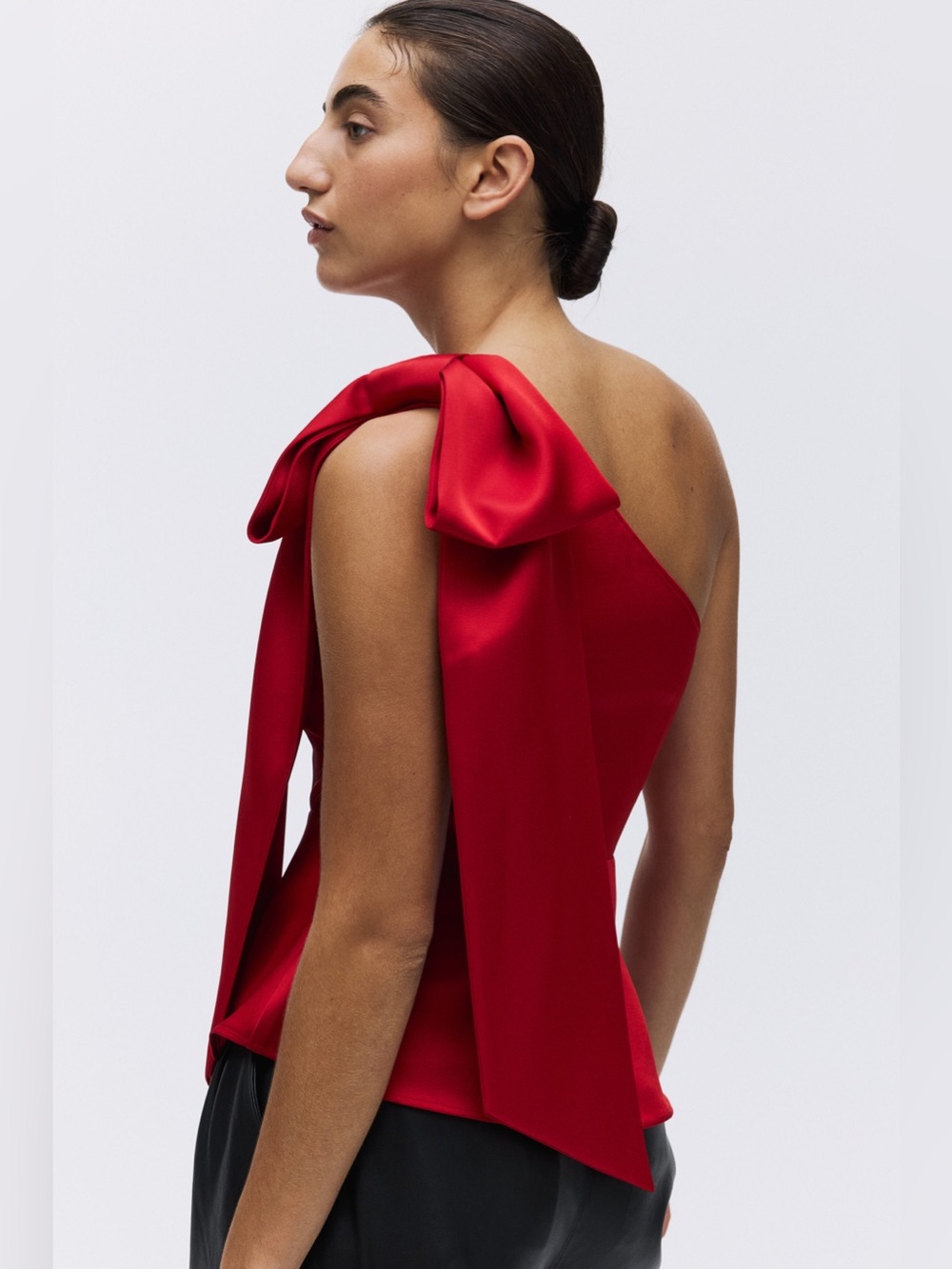 New H&M Bow Detail One-Shoulder Top